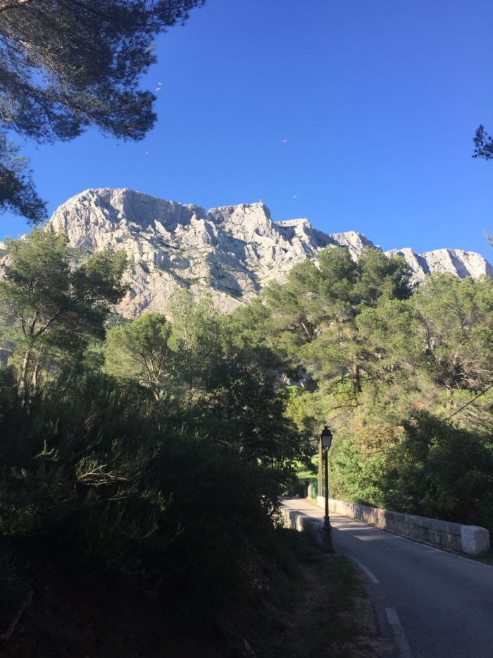 Sainte Victoire mountain is yours !