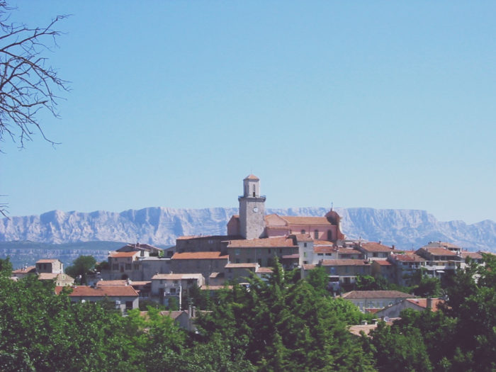Connaitre les secrets de nos villages provençaux.
